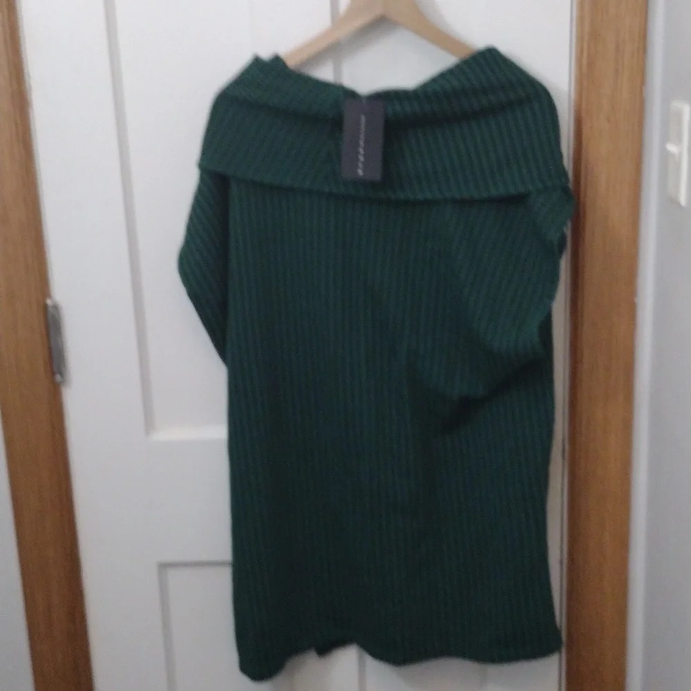 Sweater Tunic size M Black & Green Organic Bamboo -Bryn Walker NWT - Picture 6 of 8